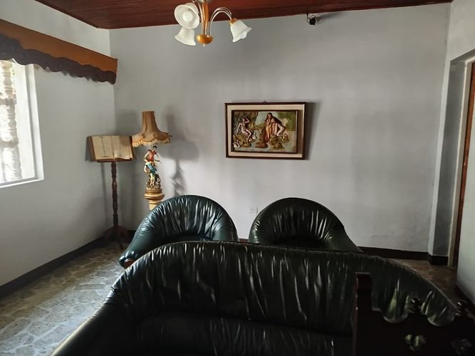 Oficina en venta en Loma Linda, Envigado, 1280 m² · foto 2 de 15