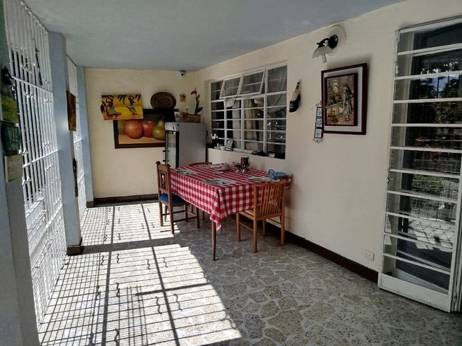 Oficina en venta en Loma Linda, Envigado, 1280 m² · foto 3 de 15