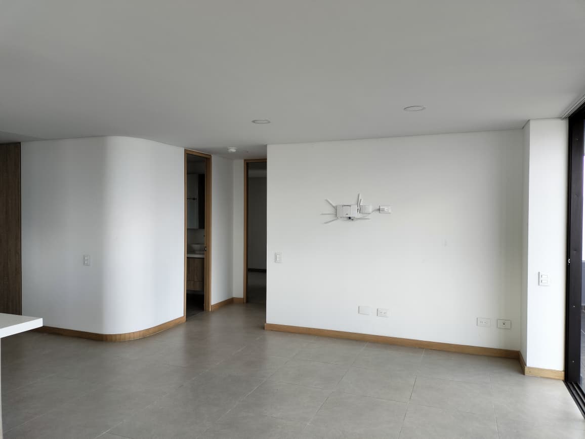 Apartamento en arriendo en El Poblado, Medellín · foto 8 de 19