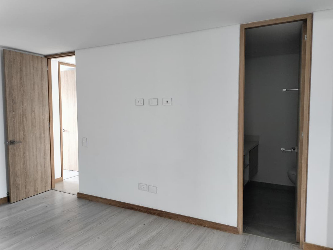 Apartamento en arriendo en El Poblado, Medellín · foto 13 de 19