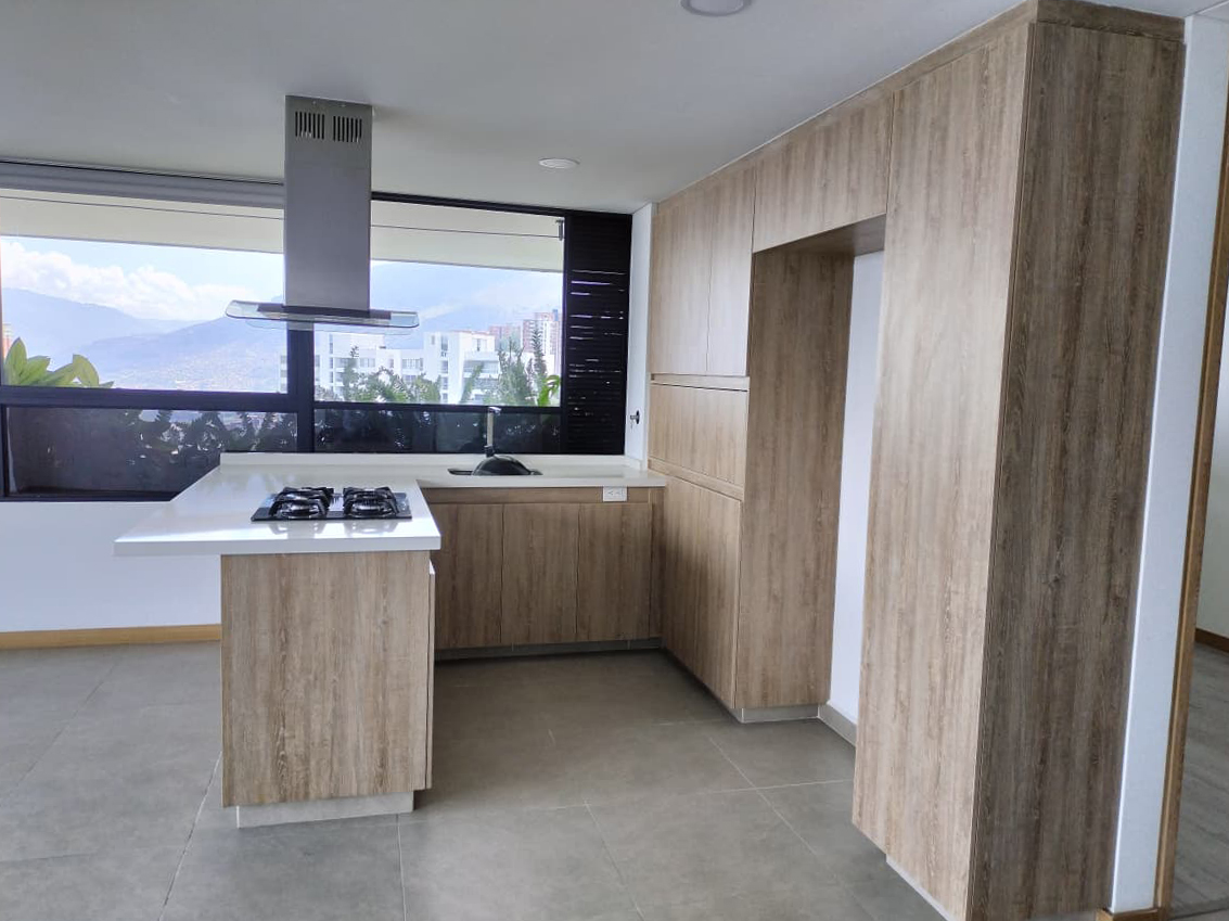 Apartamento en arriendo en El Poblado, Medellín · foto 6 de 19