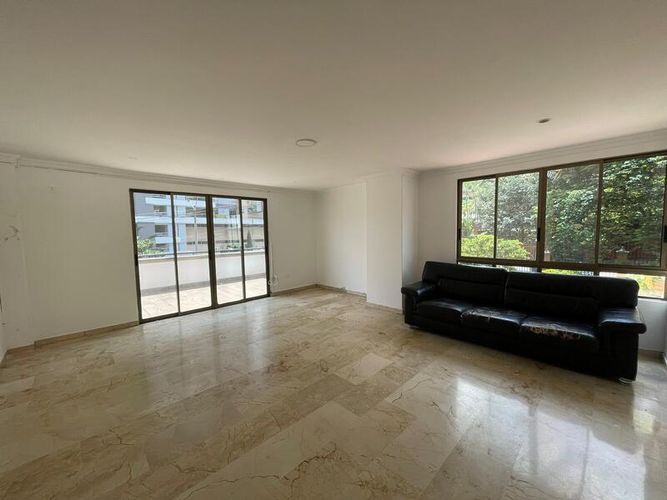 Apartamento de 3 alcobas en venta en Alejandría, Medellín, 250 m² · foto 4 de 24
