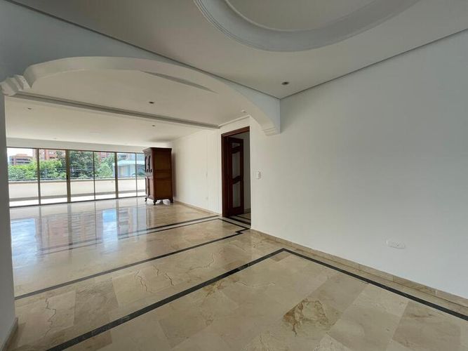 Apartamento de 3 alcobas en venta en Alejandría, Medellín, 250 m² · foto 5 de 24