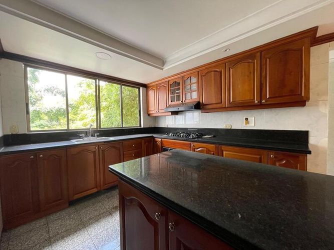 Apartamento de 3 alcobas en venta en Alejandría, Medellín, 250 m² · foto 10 de 24