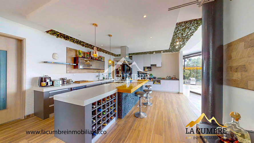 Casa de 3 alcobas en venta en Vía Las Palmas, Medellín, 412 m² · foto 10 de 24