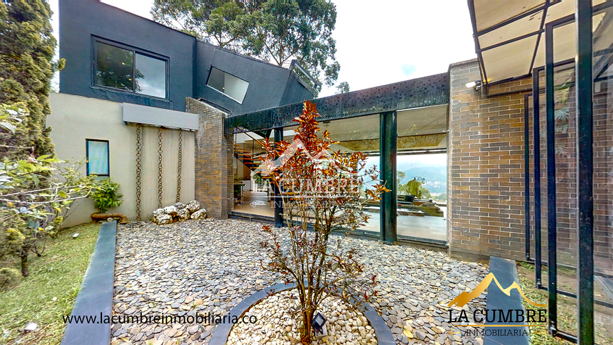 Casa de 3 alcobas en venta en Vía Las Palmas, Medellín, 412 m² · foto 13 de 24