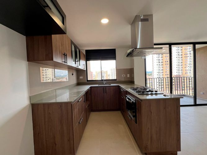 Apartamento de 3 alcobas en arriendo en Chipre, Rionegro, 80 m² · foto 4 de 12
