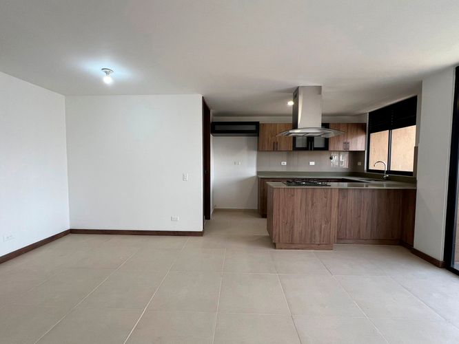Apartamento de 3 alcobas en arriendo en Chipre, Rionegro, 80 m² · foto 5 de 12