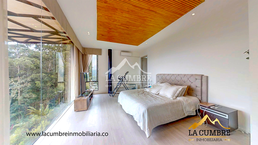 Casa de 3 alcobas en venta en Vía Las Palmas, Medellín, 412 m² · foto 19 de 24