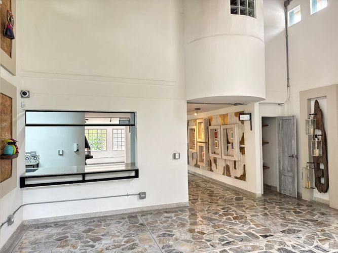Oficina en arriendo en Loma Del Chocho, Envigado, 850 m² · foto 9 de 16