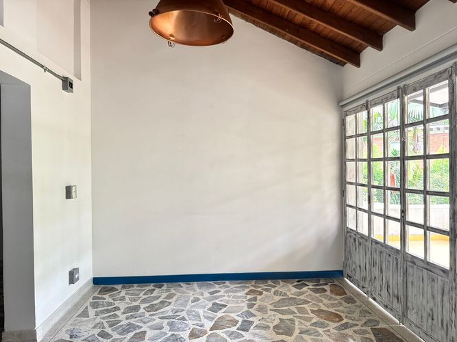 Oficina en arriendo en Loma Del Chocho, Envigado, 850 m² · foto 13 de 16