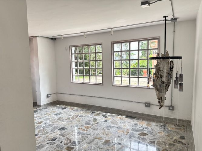 Oficina en arriendo en Loma Del Chocho, Envigado, 850 m² · foto 11 de 16