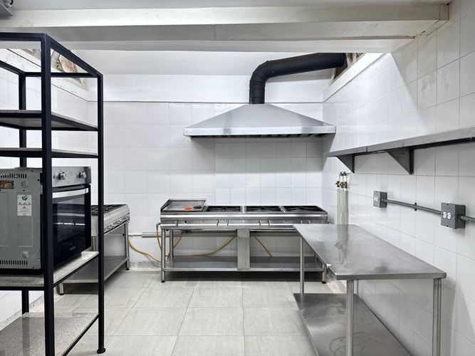 Oficina en arriendo en Loma Del Chocho, Envigado, 850 m² · foto 7 de 16