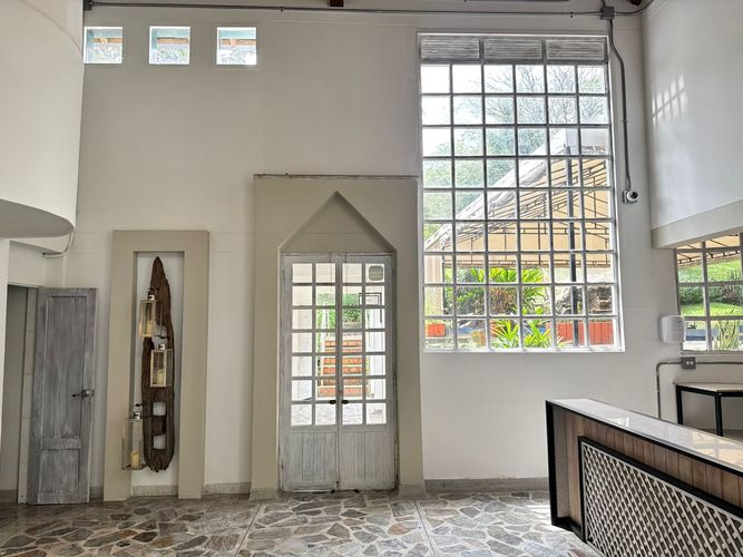 Oficina en arriendo en Loma Del Chocho, Envigado, 850 m² · foto 5 de 16