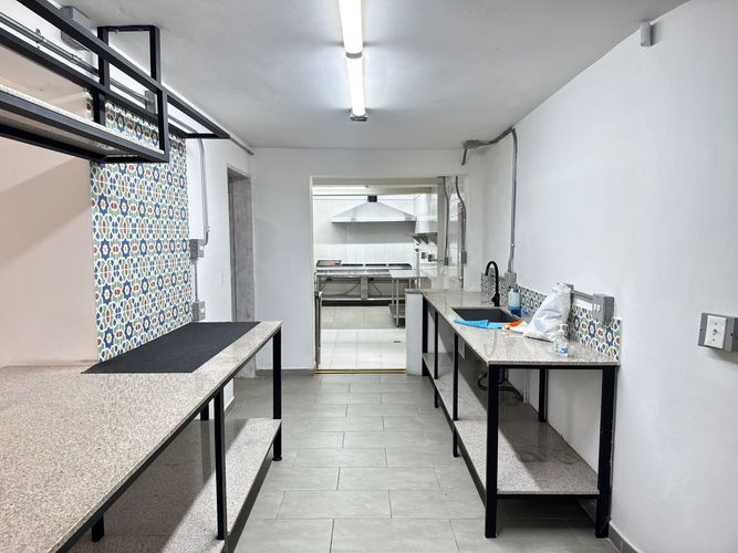 Oficina en arriendo en Loma Del Chocho, Envigado, 850 m² · foto 8 de 16