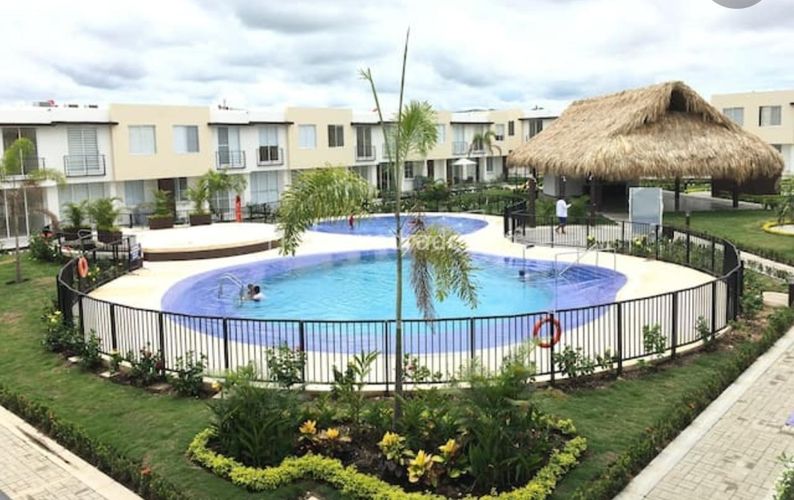 Casa de 3 alcobas en venta en Girardot, Girardot, 90 m² · foto 4 de 16