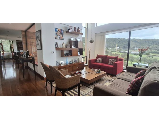 Casa de 5 alcobas en venta en Yerbabuena, Sopó, 650 m² · foto 2 de 24