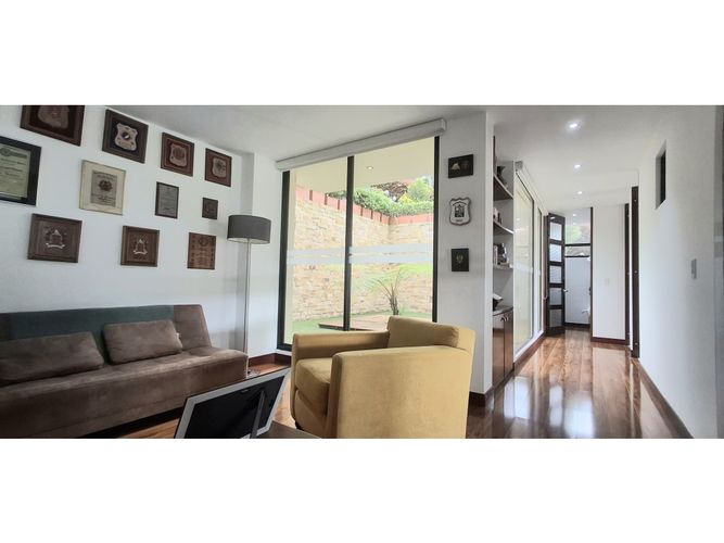 Casa de 5 alcobas en venta en Yerbabuena, Sopó, 650 m² · foto 8 de 24