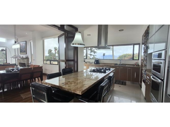 Casa de 5 alcobas en venta en Yerbabuena, Sopó, 650 m² · foto 22 de 24