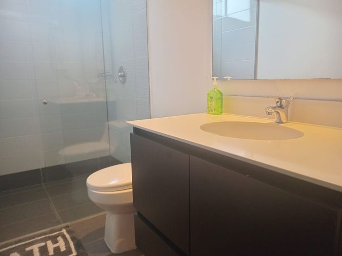 Apartamento de 2 alcobas en arriendo en El Poblado, Medellín, 100 m² · foto 13 de 15