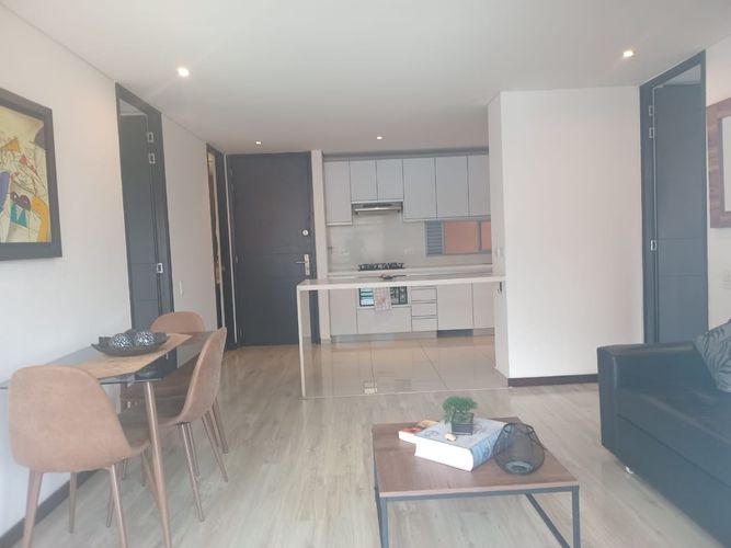 Apartamento de 2 alcobas en arriendo en El Poblado, Medellín, 100 m² · foto 5 de 15