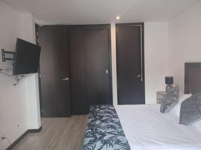Apartamento de 2 alcobas en arriendo en El Poblado, Medellín, 100 m² · foto 12 de 15