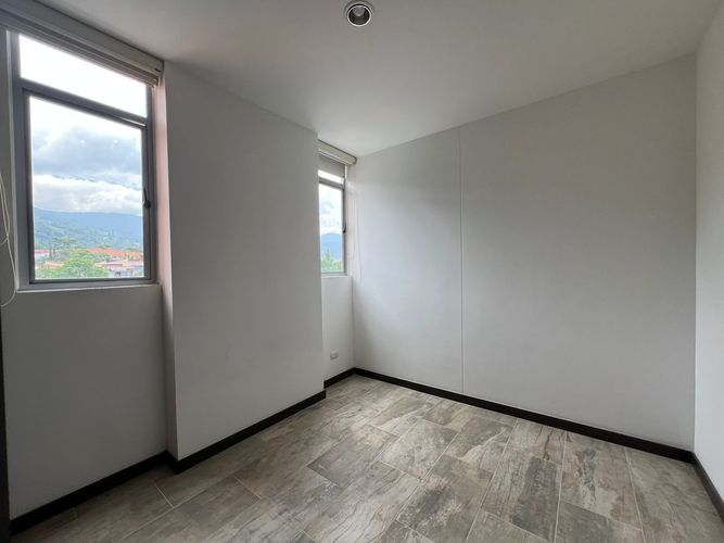 Apartamento de 3 alcobas en arriendo en Loma Del Esmeraldal, Envigado, 85 m² · foto 12 de 16