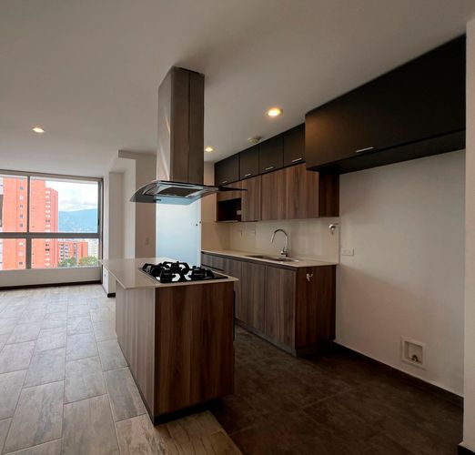 Apartamento de 3 alcobas en arriendo en Loma Del Esmeraldal, Envigado, 85 m² · foto 5 de 16