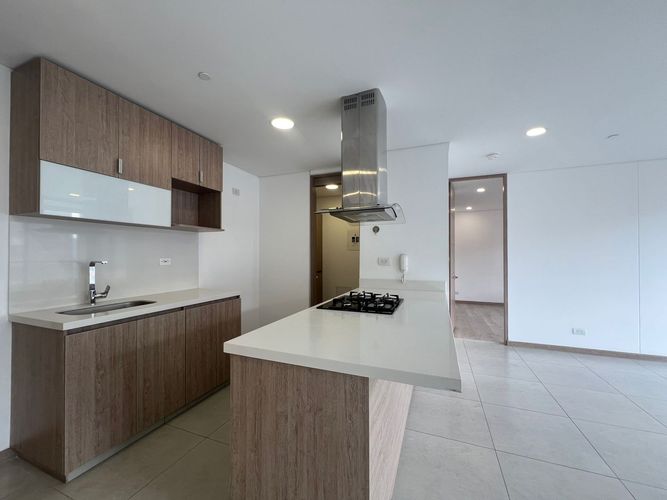 Apartamento de 2 alcobas en arriendo en Montessori, Envigado, 75 m² · foto 7 de 17