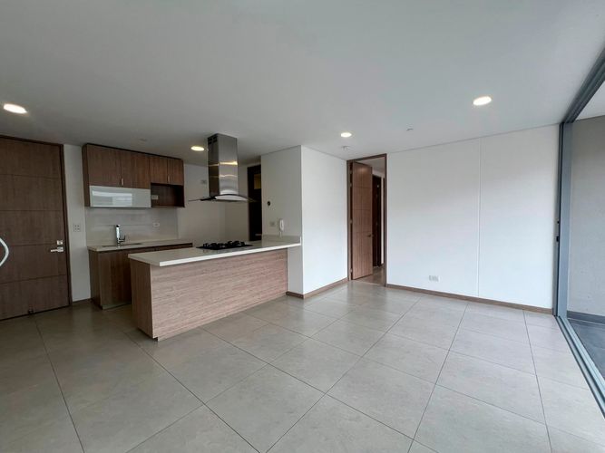 Apartamento de 2 alcobas en arriendo en Montessori, Envigado, 75 m² · foto 8 de 17