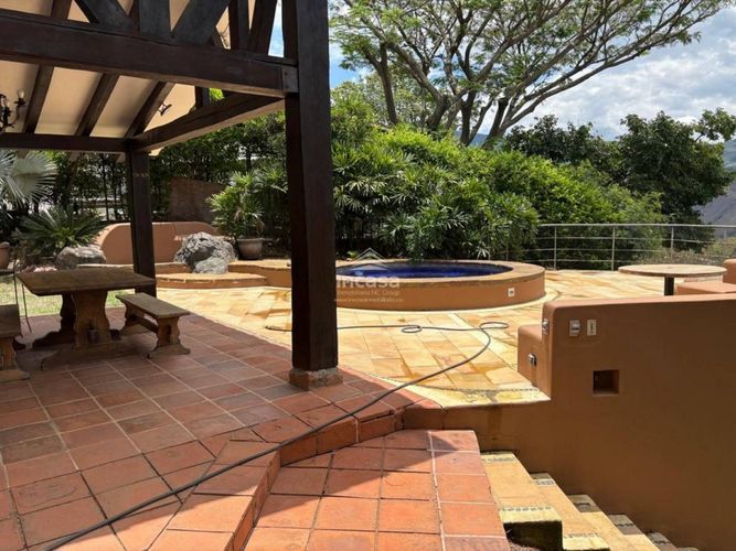 Casa de 3 alcobas en venta en Arroyohondo, Yumbo, 630 m² · foto 23 de 24