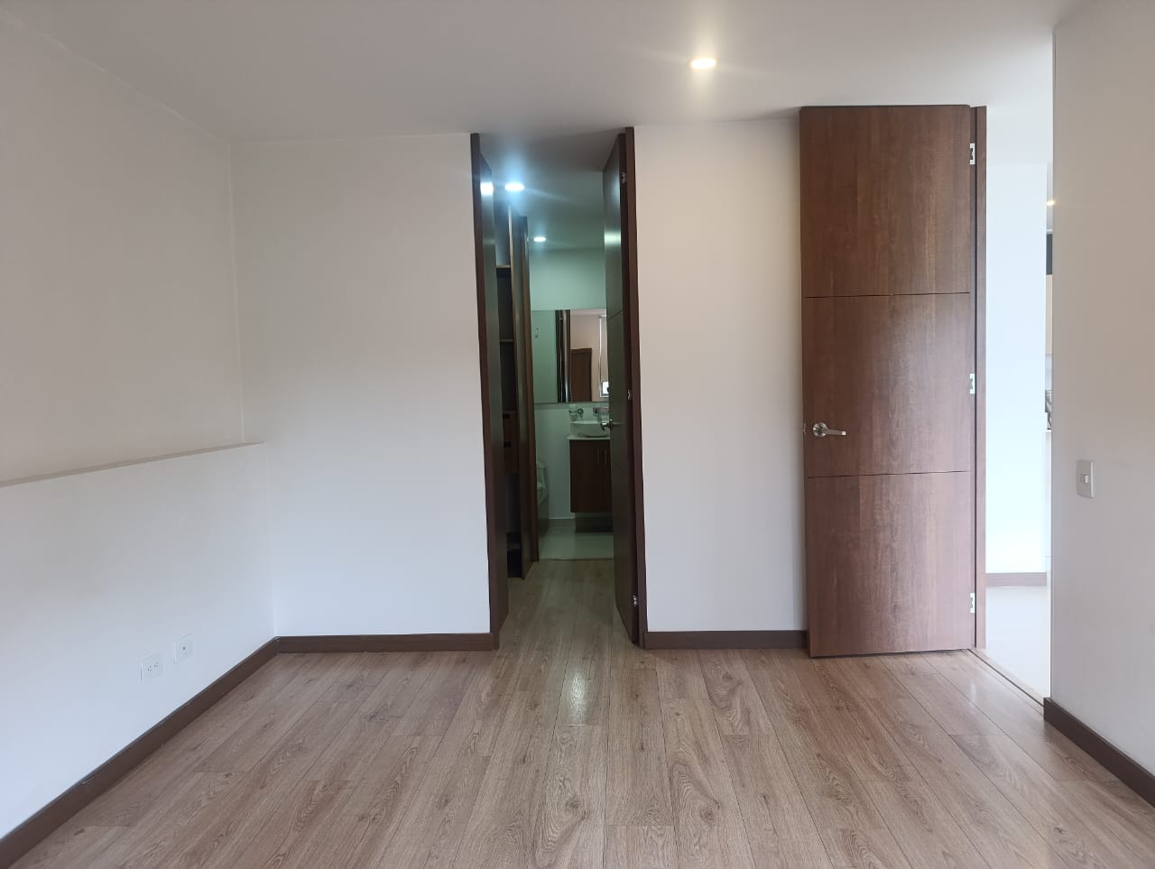 Apartaestudio en arriendo en El Poblado, Medellín · foto 10 de 15