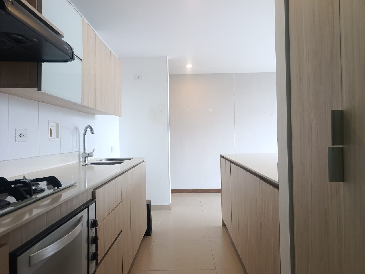 Apartaestudio en arriendo en El Poblado, Medellín · foto 7 de 15
