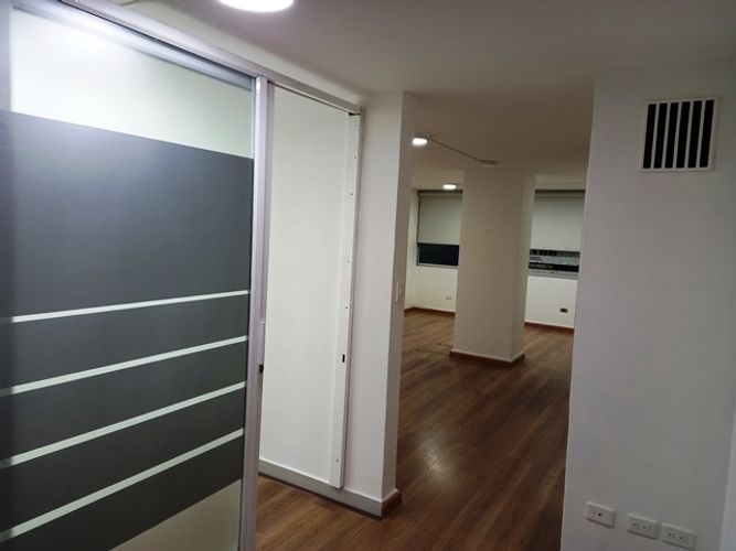 Oficina en venta en Santa Monica, Cali, 48 m² · foto 18 de 24