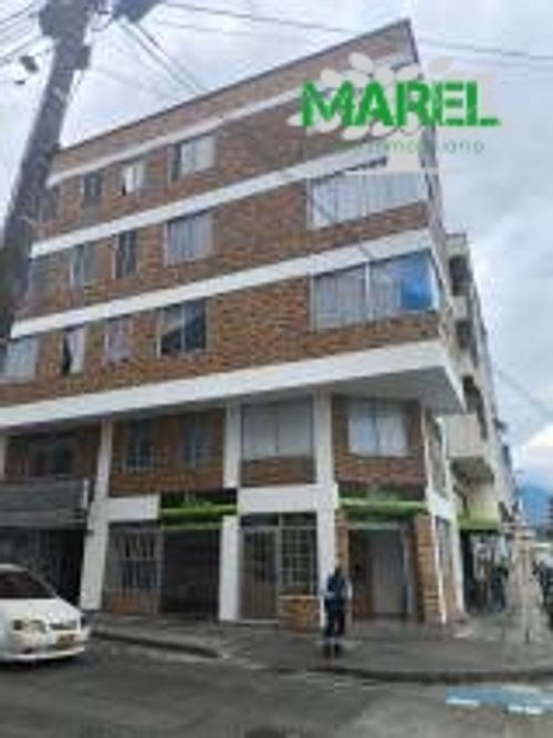 Edificio en venta en Centro, Armenia, 482 m² · foto 17 de 18