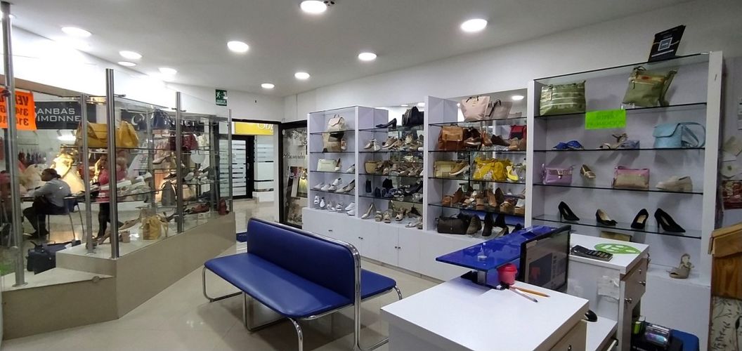 Local en venta en La Candelaria, Medellín, 70 m² · foto 2 de 12