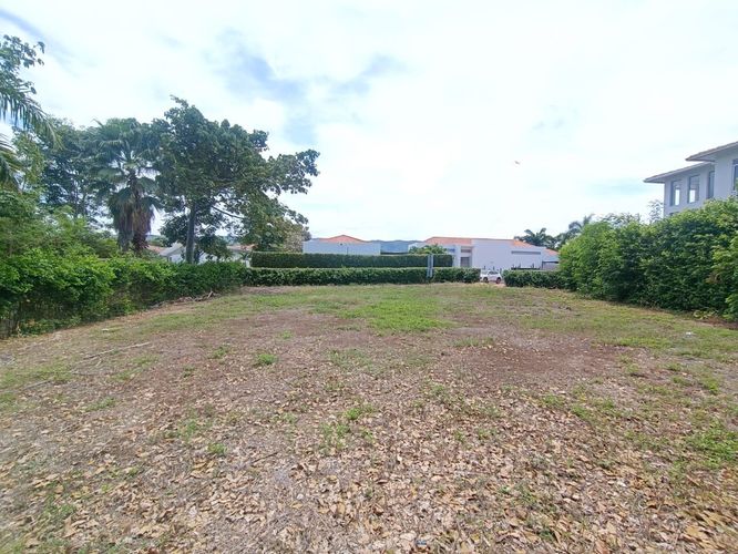 Lote en venta en Bosques De Peñalisa, Ricaurte, 730 m² · foto 4 de 23