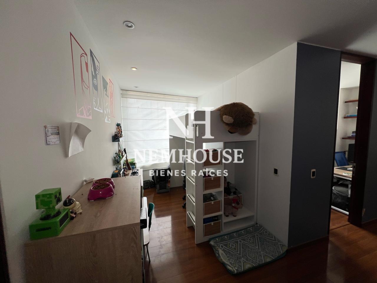 Apartamento en venta en Los Rosales, Bogotá · foto 12 de 24