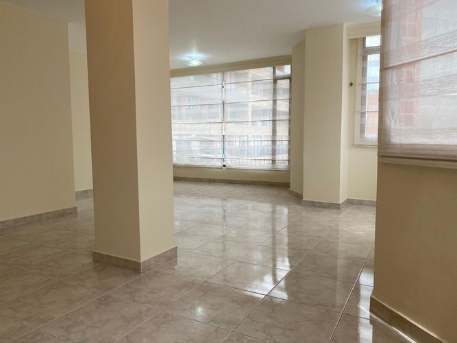 Apartamento en venta en Santa Paula, Bogotá · foto 2 de 24