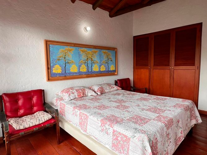 Casa de 3 alcobas en venta en Llano Grande, Rionegro, 350 m² · foto 8 de 14