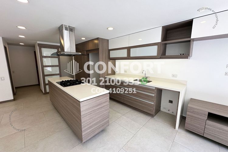 Apartamento de 2 alcobas en arriendo en Castropol, Medellín, 160 m² · foto 6 de 24