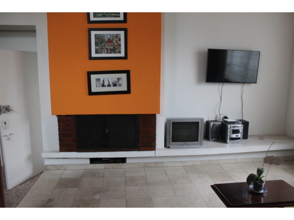 Casa en venta en Las Villas, Bogotá · foto 2 de 23
