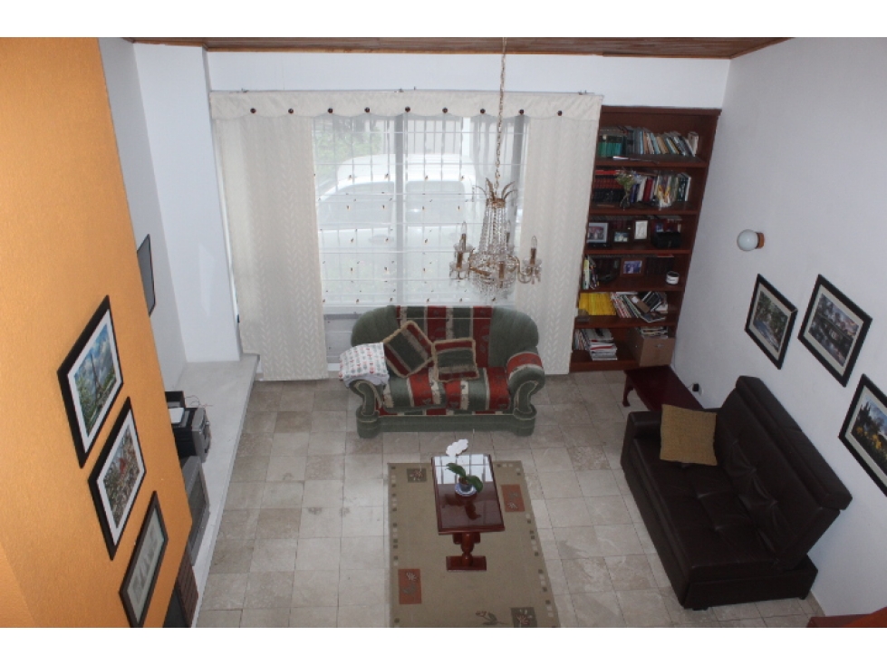 Casa en venta en Las Villas, Bogotá · foto 3 de 23