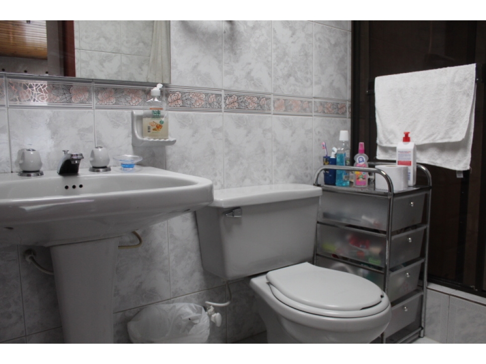 Casa en venta en Las Villas, Bogotá · foto 8 de 23