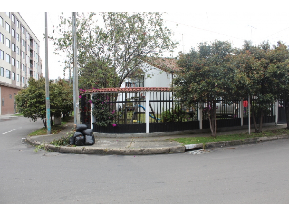 Casa en venta en Las Villas, Bogotá · foto 22 de 23