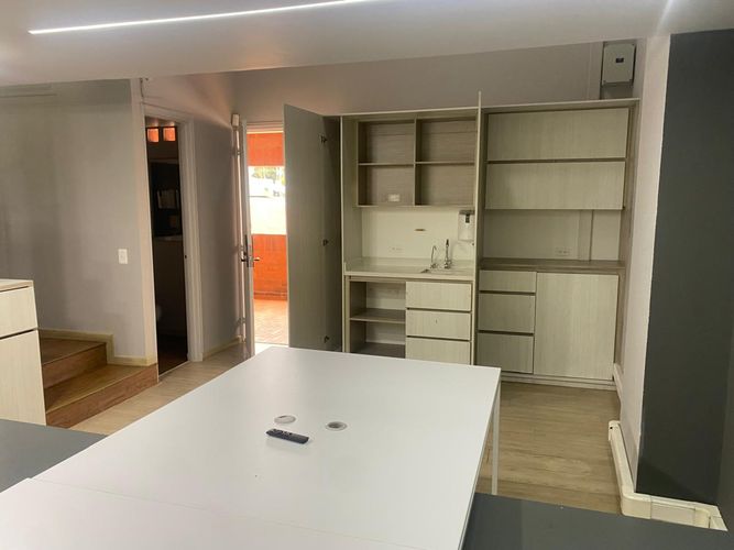 Oficina en arriendo en Loma Del Chocho, Envigado, 83 m² · foto 11 de 18