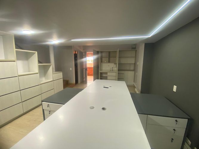 Oficina en arriendo en Loma Del Chocho, Envigado, 83 m² · foto 10 de 18