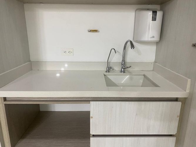 Oficina en arriendo en Loma Del Chocho, Envigado, 83 m² · foto 4 de 18