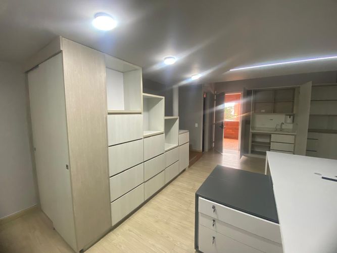 Oficina en arriendo en Loma Del Chocho, Envigado, 83 m² · foto 12 de 18