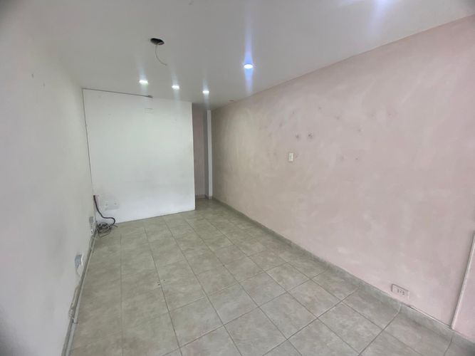 Local en arriendo en El Poblado, Medellín, 35 m² · foto 12 de 13